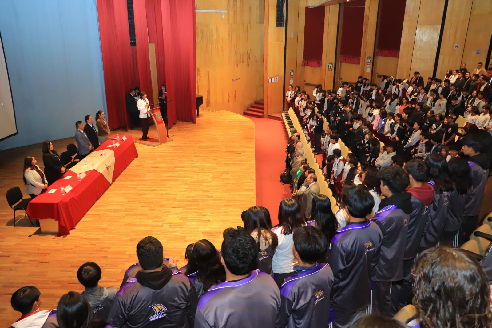 Estudiantes de bachillerato participaron en el '1er. Foro sobre inteligencia artificial' que organizó  Ciencias Básicas UATx